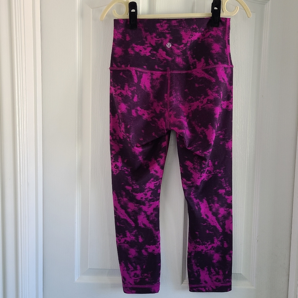Lululemon magenta & black crop wunder under sz 6 - Picture 5 of 16